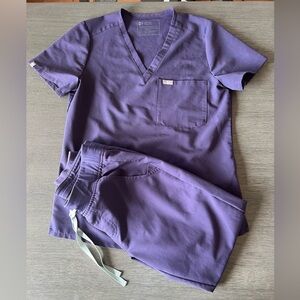 Figs Purple Scrub Set
